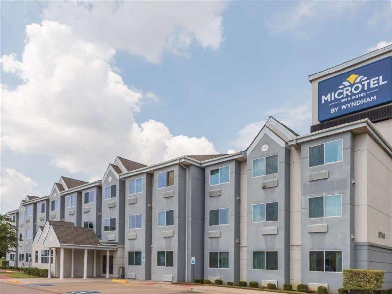 Microtel Inn & Suites By Wyndham Ft. Worth North/At Fossil Fort Worth Buitenkant foto