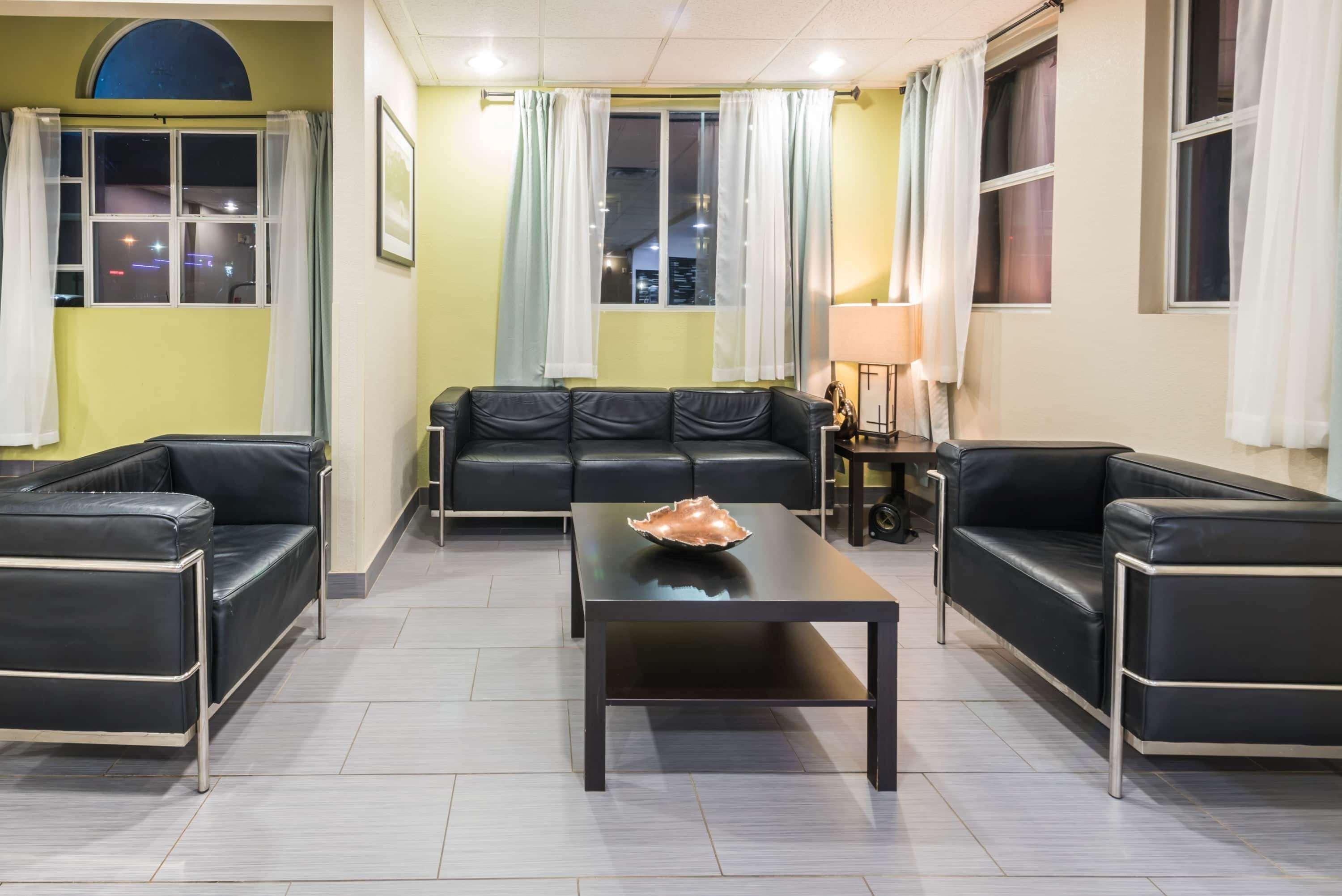 Microtel Inn & Suites By Wyndham Ft. Worth North/At Fossil Fort Worth Buitenkant foto