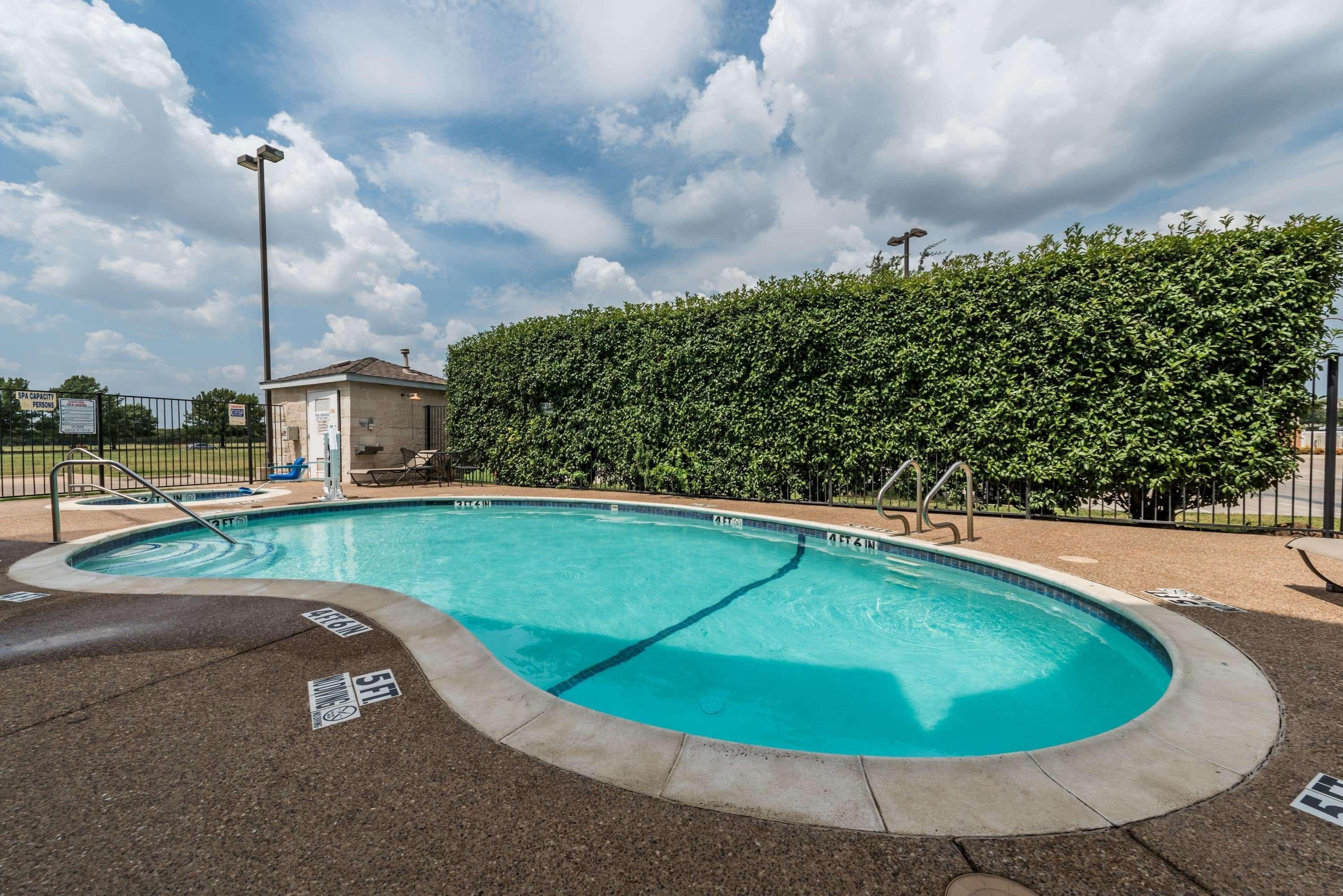 Microtel Inn & Suites By Wyndham Ft. Worth North/At Fossil Fort Worth Buitenkant foto